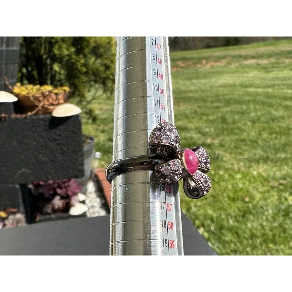 The Unbranded Brand new bow